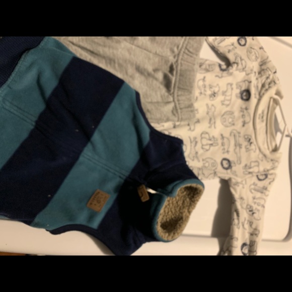 Baby boy 3 piece set Carter’s 12 month - Picture 2 of 6